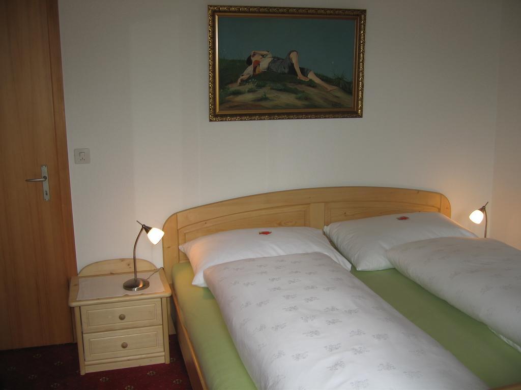 Ferienwohnungen Chalet Hohturnen Grindelwald Habitación foto